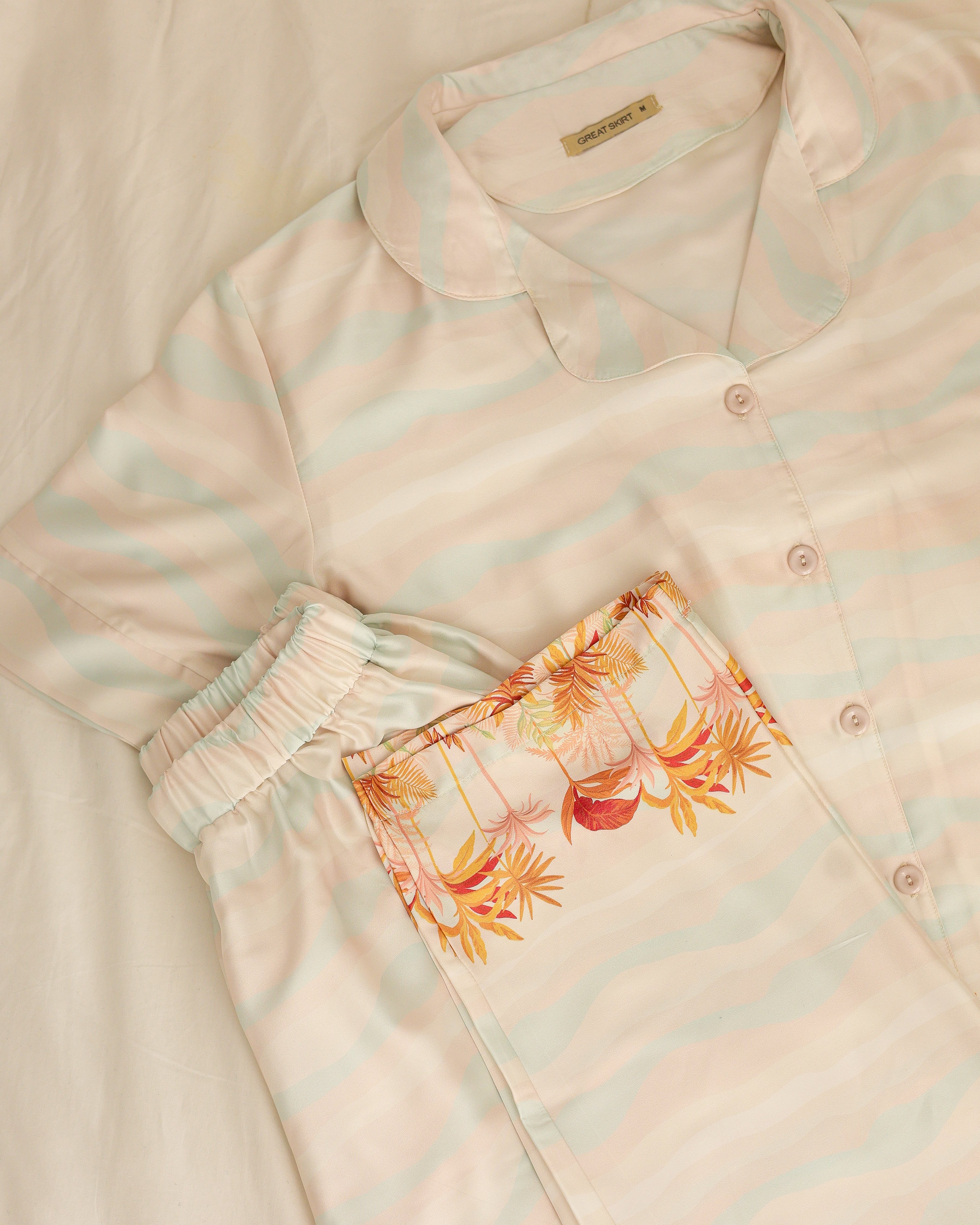 Offwhite Satin Half-sleeves Pajama